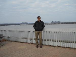 Abuelo Yeyé en el mirador del Río Ohio
